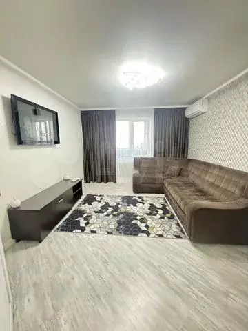 2-к. квартира, 52 м, 6/9 эт. - Фото 0