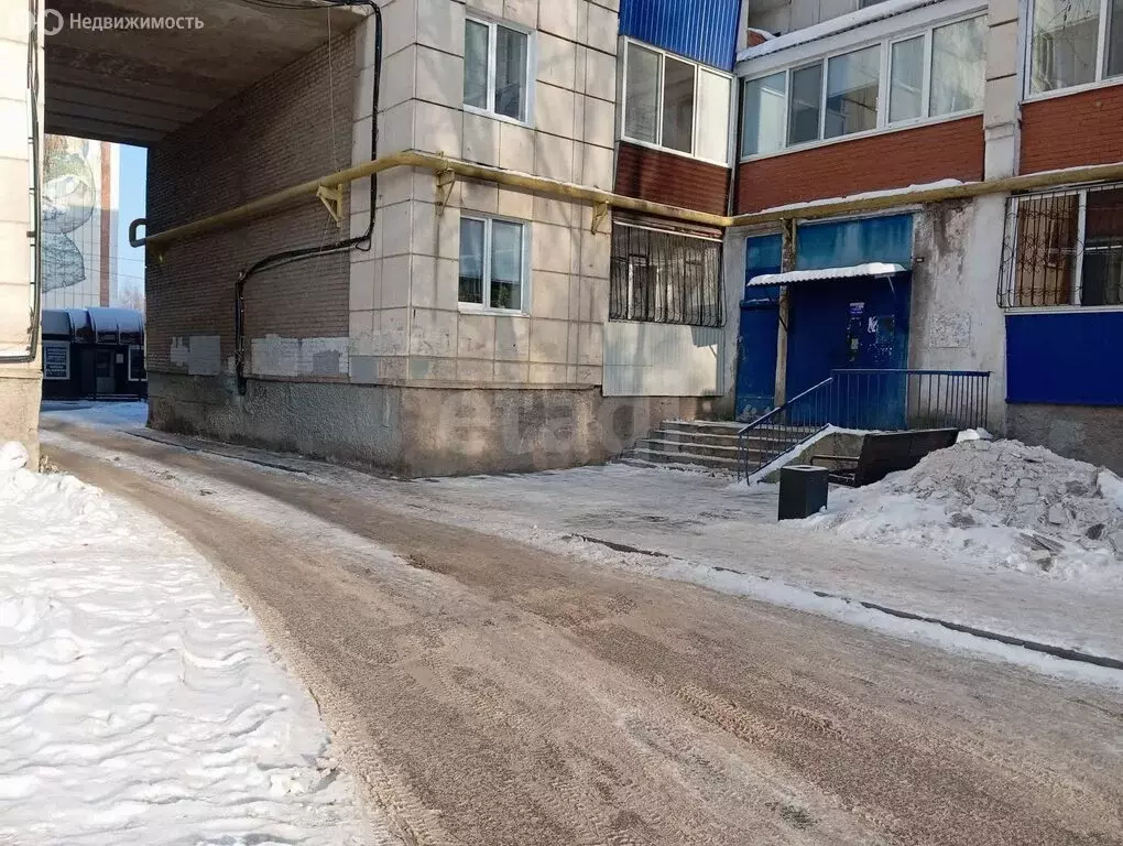 3-комнатная квартира: Альметьевск, улица Гафиатуллина, 2 (60 м) - Фото 1