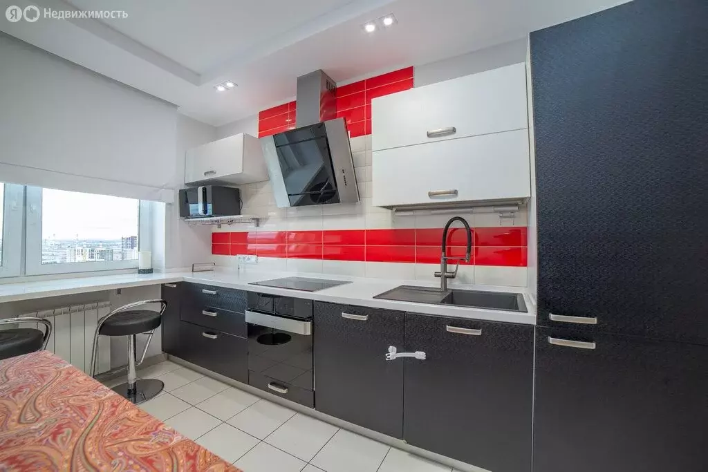 2-комнатная квартира: Екатеринбург, улица Вилонова, 8 (63 м) - Фото 1