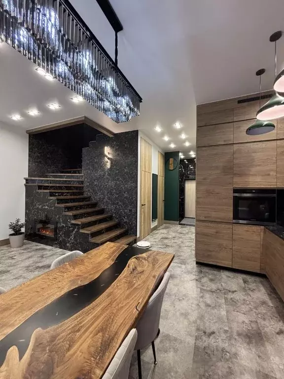 Таунхаус в Свердловская область, Екатеринбург ул. Абрикосовая, 42 (114 ... - Фото 1