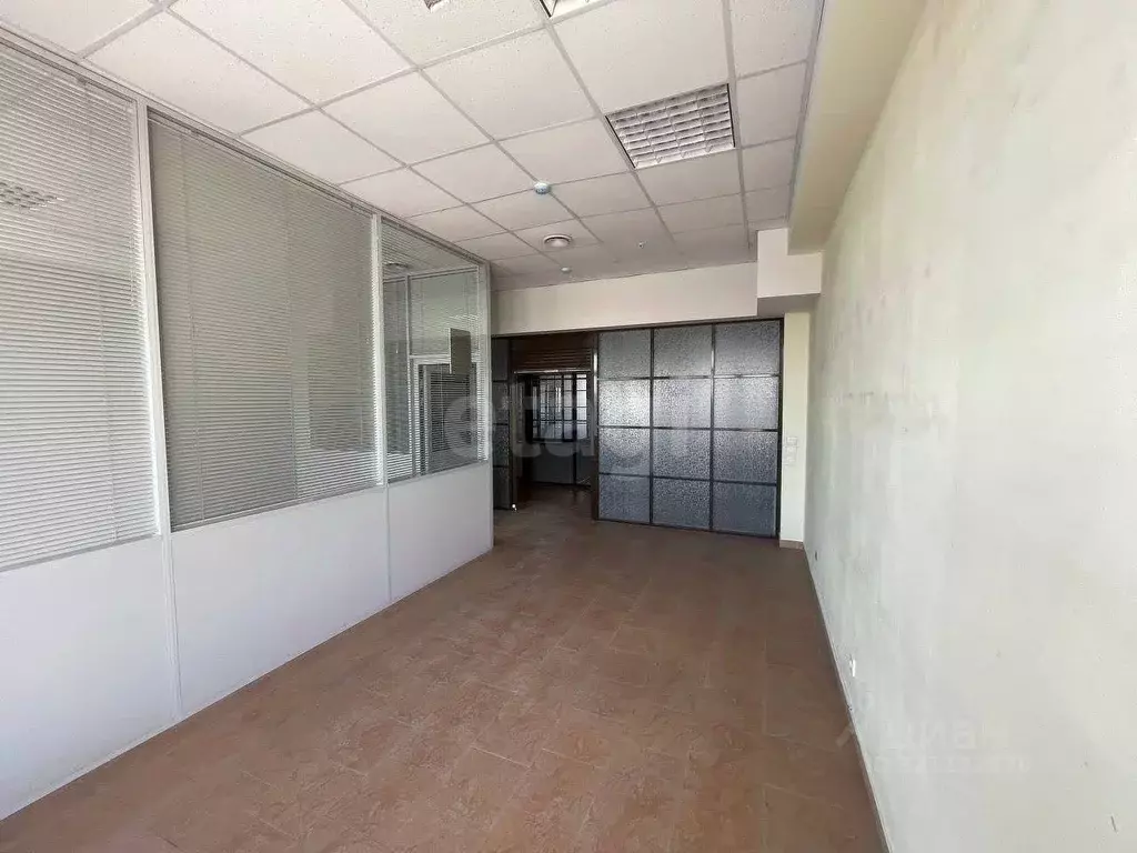 Офис в Тюменская область, Тюмень Полевая ул., 109с9 (16 м) - Фото 1