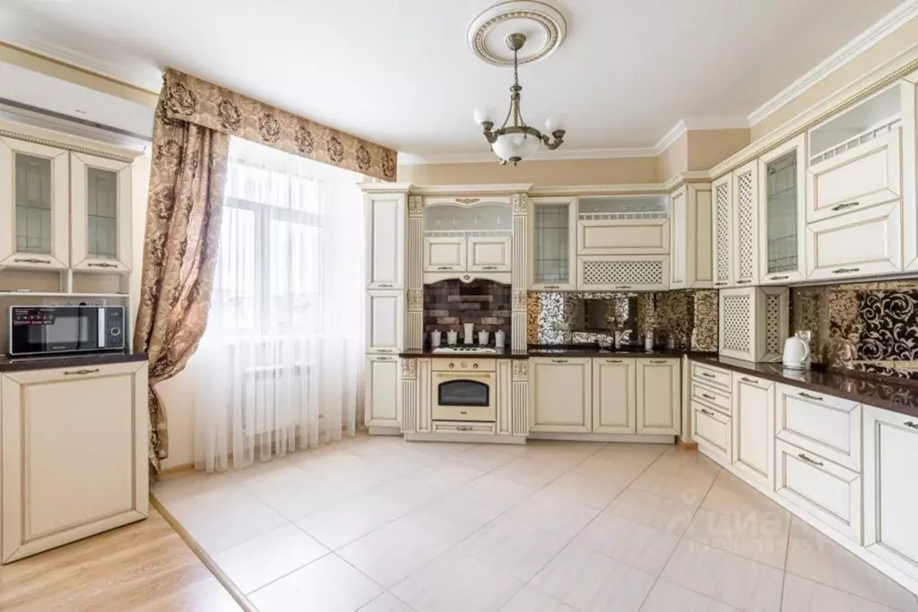 4-к кв. Татарстан, Казань ул. Ульянова-Ленина, 47 (160.0 м) - Фото 0