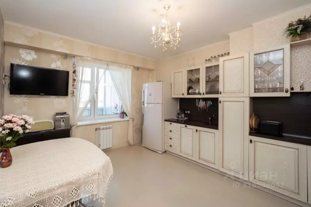 3-к кв. Иркутская область, Иркутск Юбилейный мкр, 8А (82.0 м) - Фото 0
