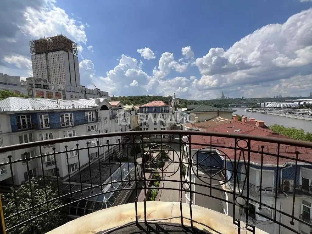 Продается 8-комнатная квартира - Фото 1