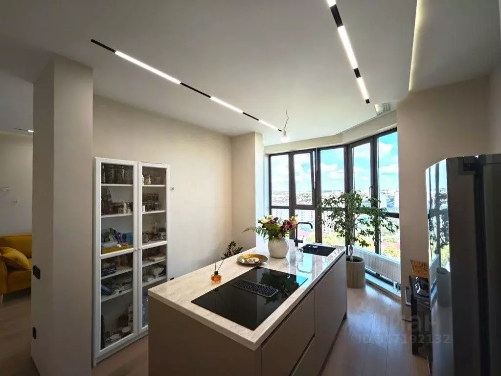 3-к кв. Крым, Симферополь ул. Фрунзе, 41А (120.3 м) - Фото 1