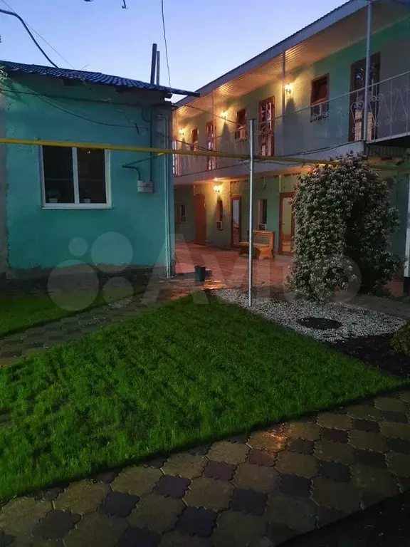 Дом 300 м на участке 9 сот. - Фото 0
