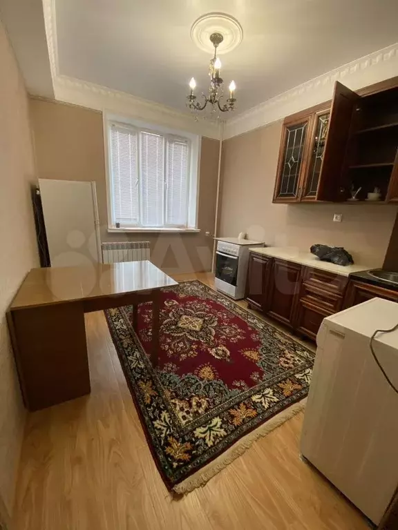 2-к. квартира, 70 м, 2/5 эт. - Фото 1