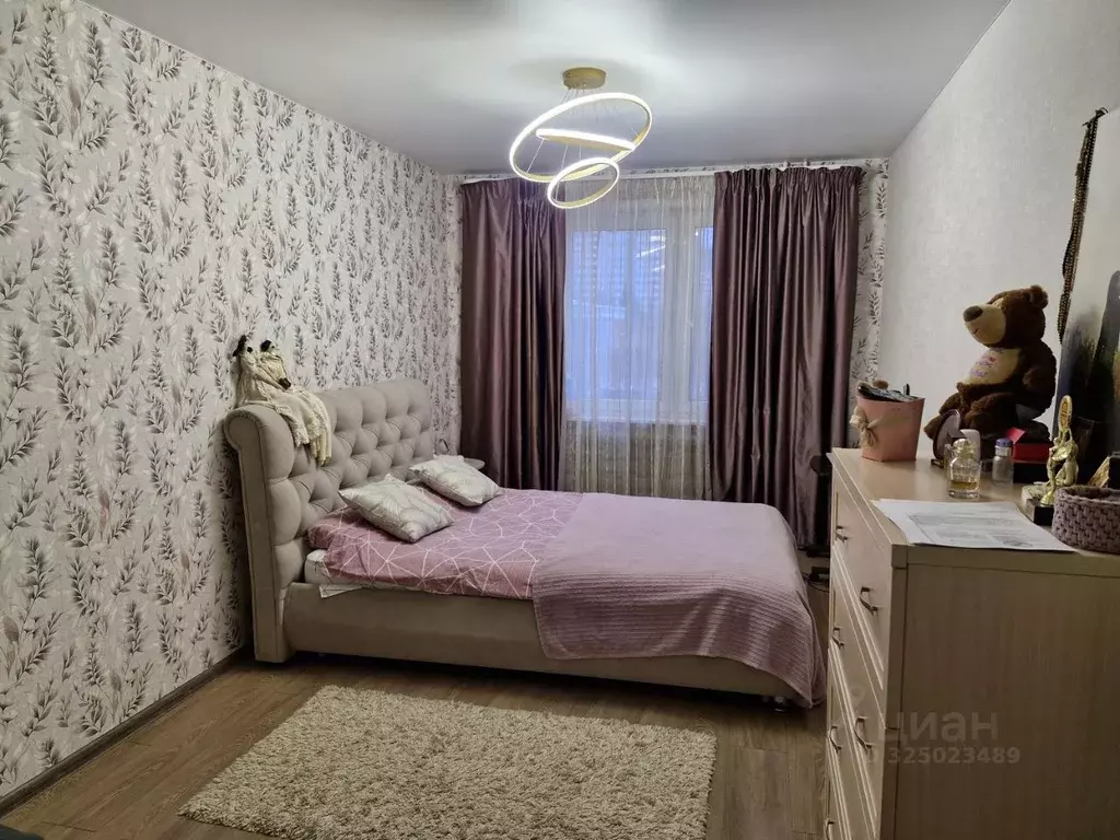 3-к кв. Свердловская область, Екатеринбург ул. Викулова, 63к2 (83.7 м) - Фото 1