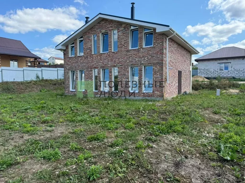 Дом в Тульская область, Тула городской округ, д. Медвенка, 1-й мкр ул. ... - Фото 1