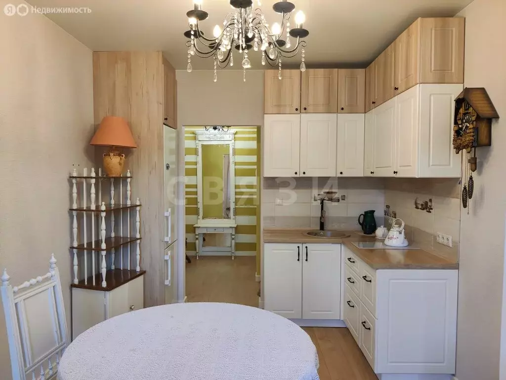 Квартира-студия: Тюмень, улица Парада Победы, 9 (37 м) - Фото 1