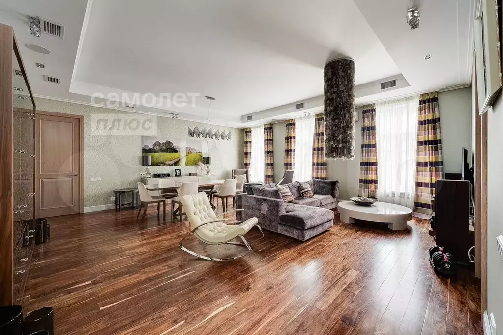 2-к. квартира, 130 м, 2/4 эт. - Фото 0