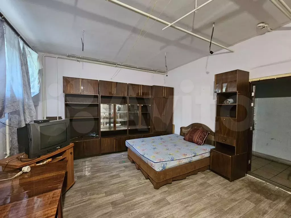 Комната 25 м в 4-к., 1/5 эт. - Фото 1
