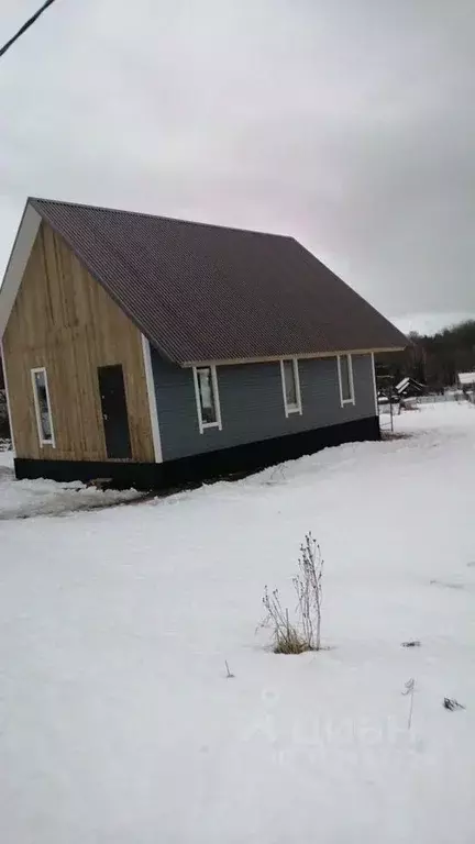 Дом в Ленинградская область, Лужский район, Толмачевское городское ... - Фото 0