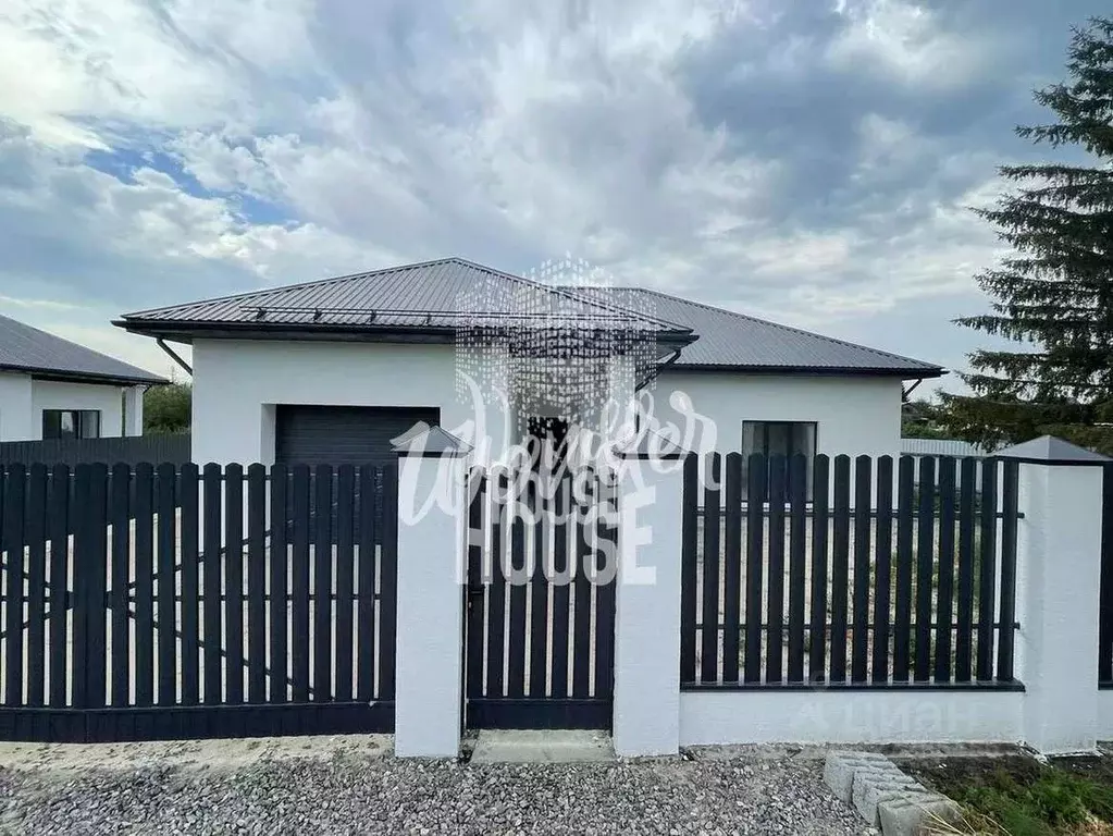 Дом в Тюменская область, Тюменский муниципальный округ, с. Гусево ул. ... - Фото 1