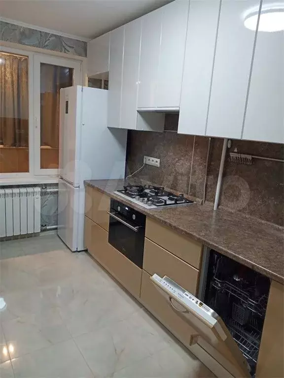 1-к. квартира, 40 м, 12/13 эт. - Фото 0