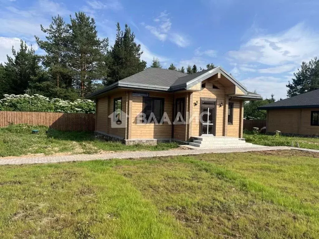 Дом в Коми, Сыктывкар ул. Пузиновского, 9 (100 м) - Фото 1