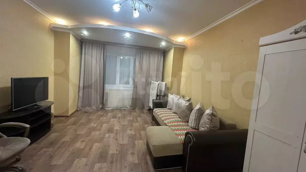 1-к. квартира, 48 м, 4/9 эт. - Фото 1