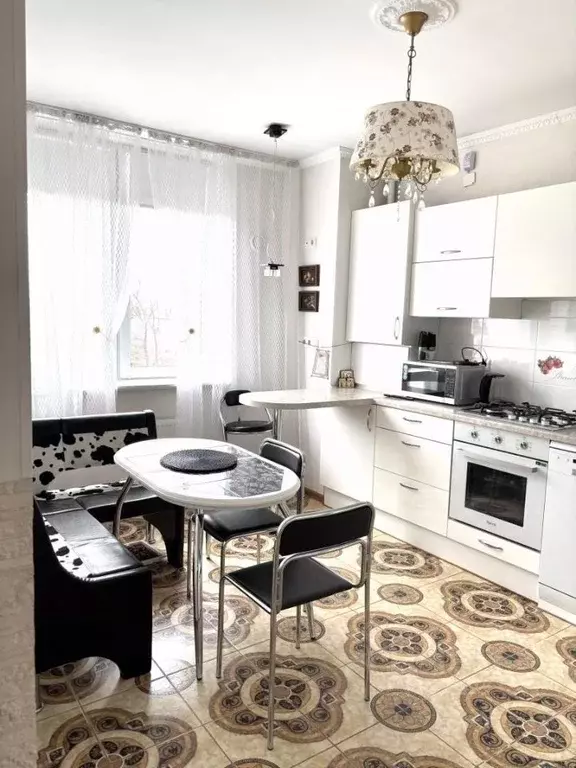 2-к кв. Калининградская область, Калининград ул. Горького, 96 (60.0 м) - Фото 1