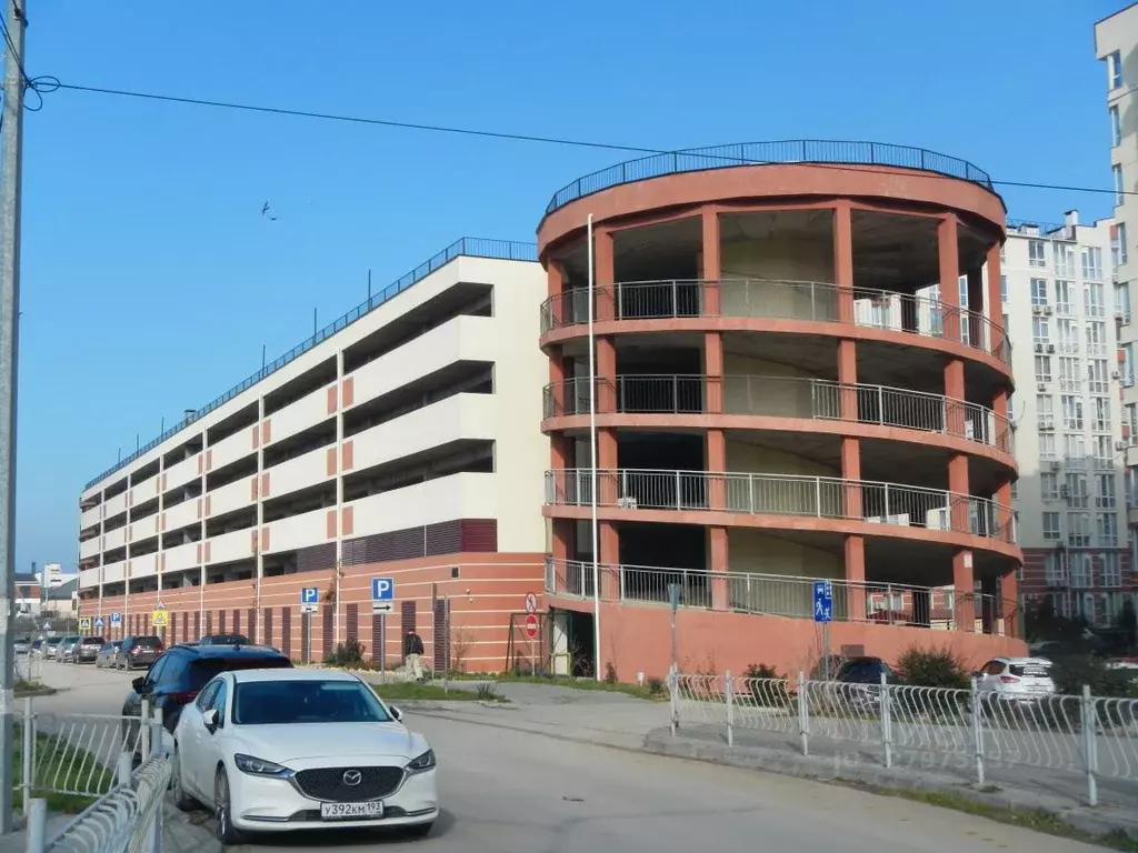 Гараж в Севастополь просп. Античный, 24 (16 м) - Фото 1