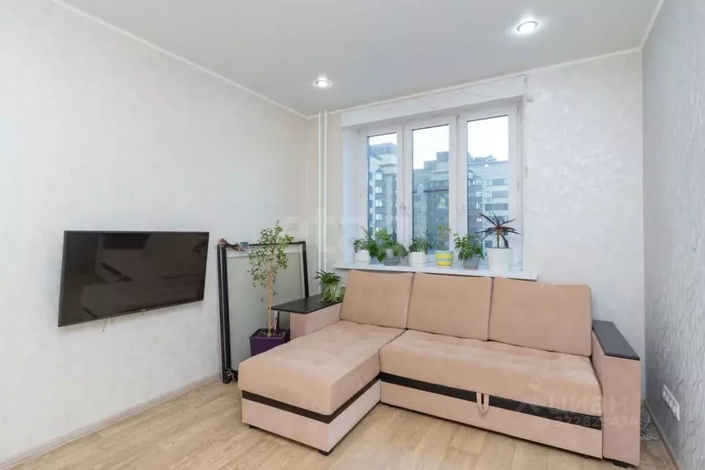 3-к кв. Тюменская область, Тюмень ул. Тимофея Чаркова, 81 (72.3 м) - Фото 1