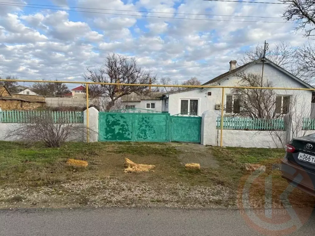 Дом в Крым, Сакский район, с. Суворовское ул. Мира, 20 (60 м) - Фото 2