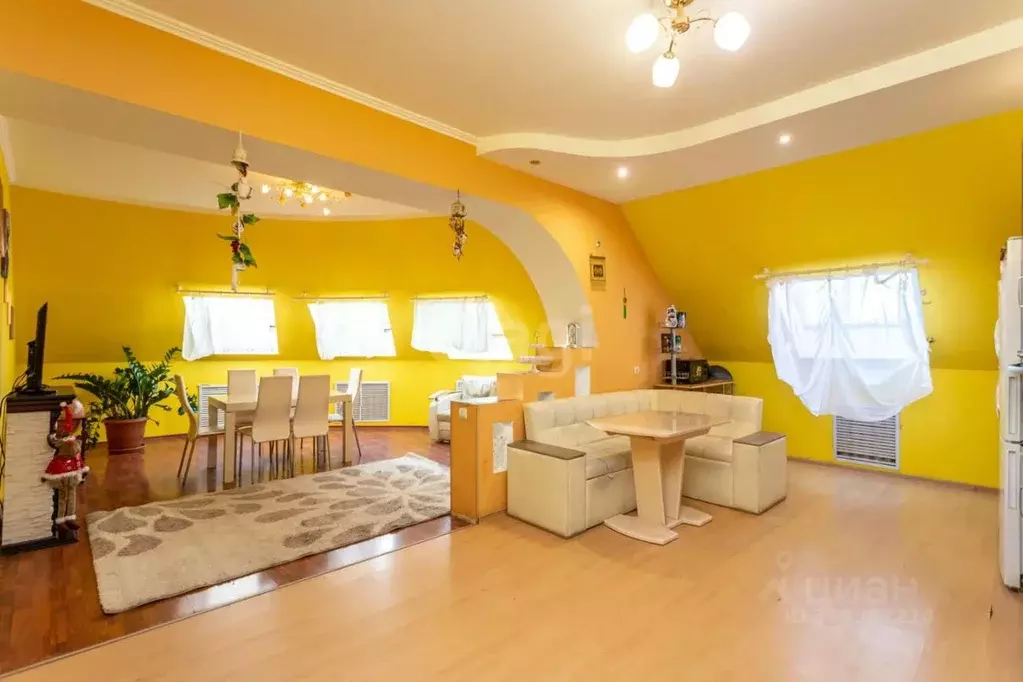 5-к кв. Башкортостан, Уфа Коммунистическая ул., 19/1 (219.5 м) - Фото 1