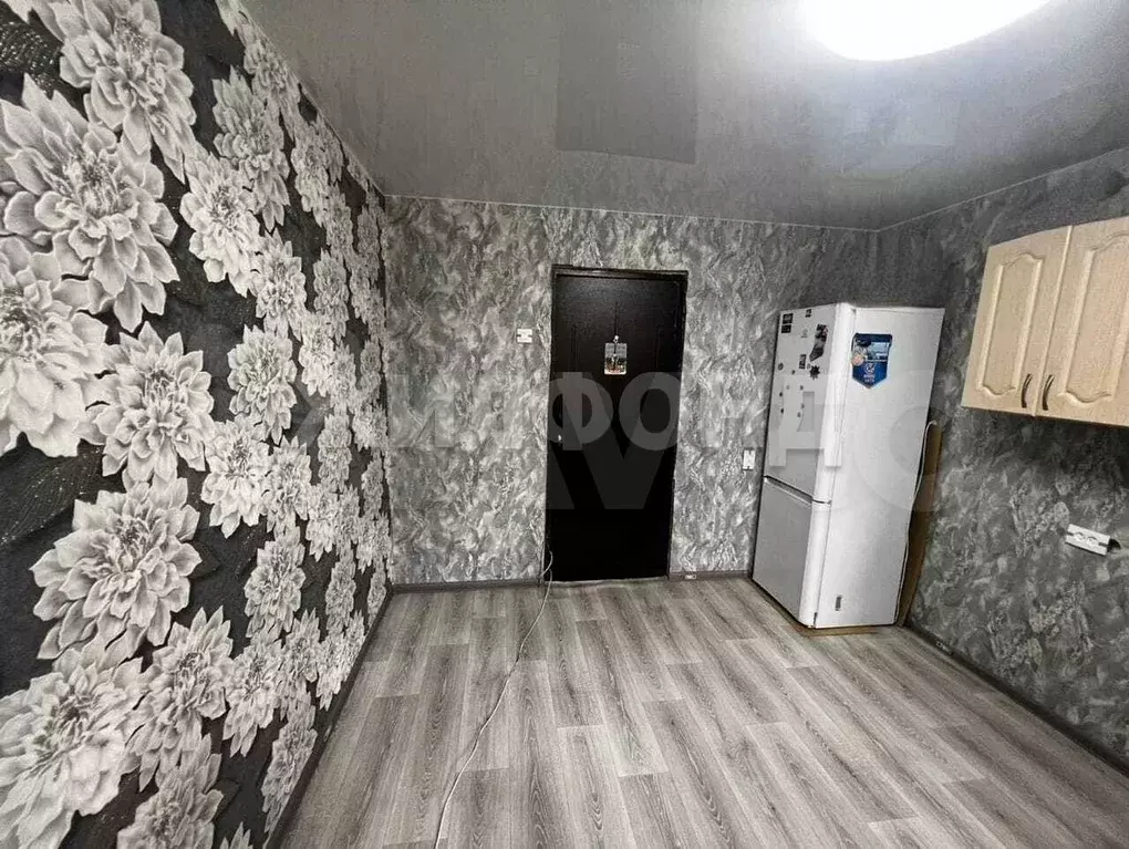 Комната 13,4 м в 9-к., 4/5 эт. - Фото 1