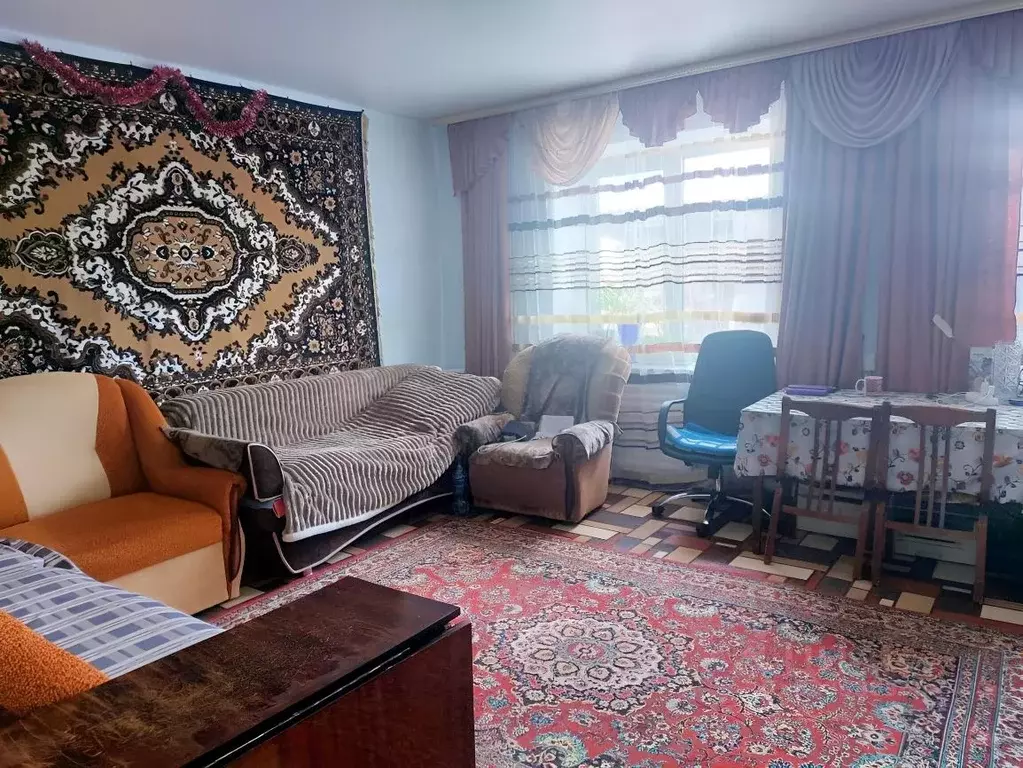 Дом в Нижегородская область, Перевоз ул. Максима Горького, 52 (100 м) - Фото 1