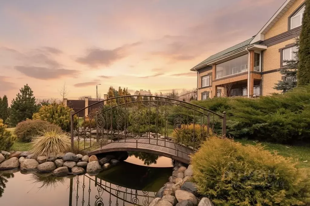 Коттедж в Калужская область, Калуга Кирпичная ул., 32 (377 м) - Фото 1