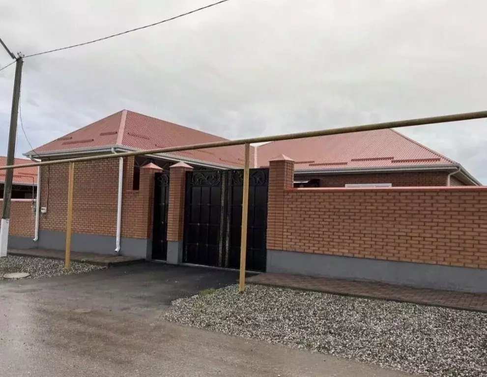 Дом в Чеченская республика, Гудермес ул. Пушкина (96 м) - Фото 1