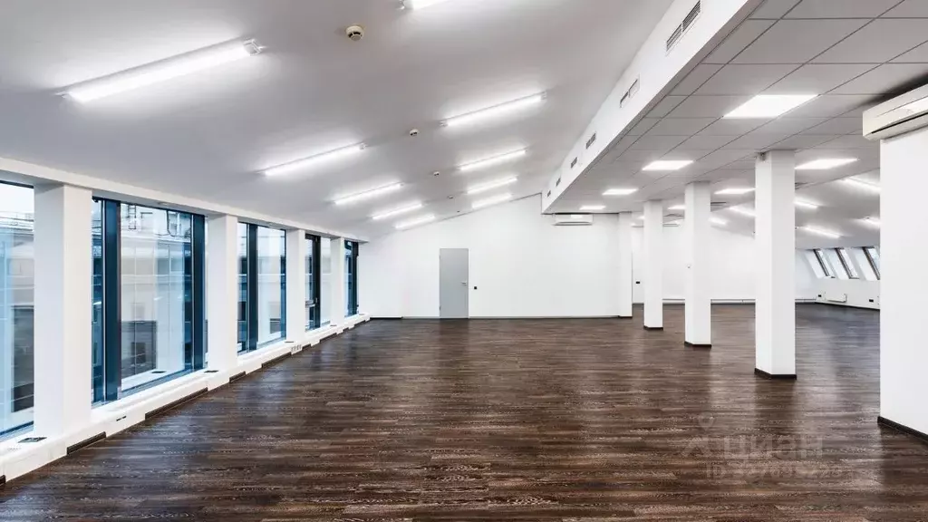 Офис в Санкт-Петербург 7-я Васильевского острова линия, 76 (408 м) - Фото 1