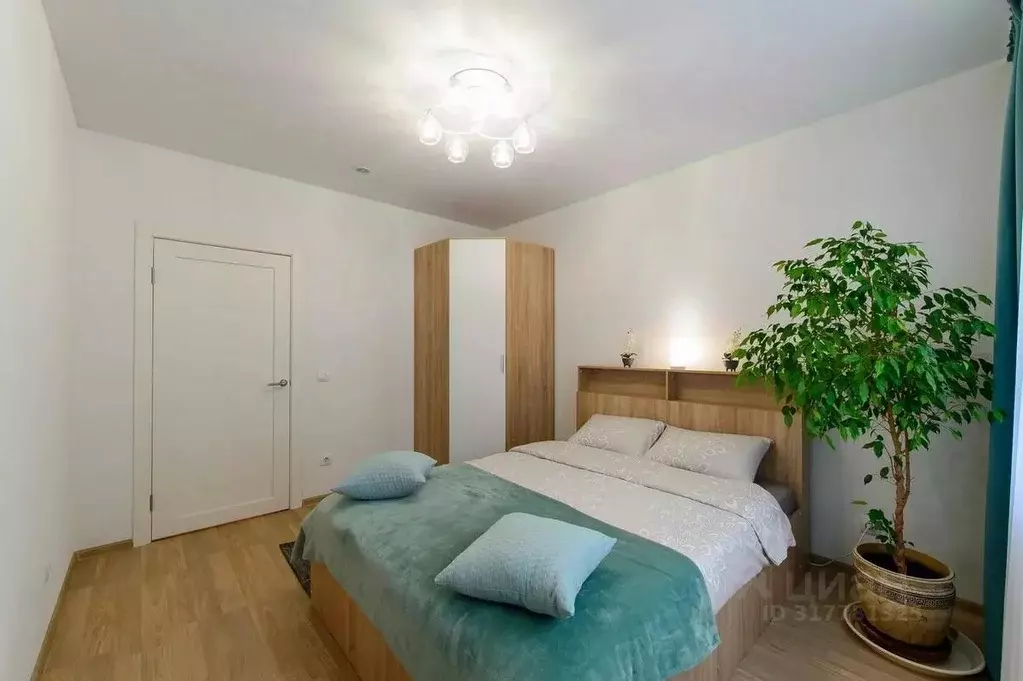 2-к кв. Свердловская область, Екатеринбург ул. Азина, 25 (44.0 м) - Фото 0