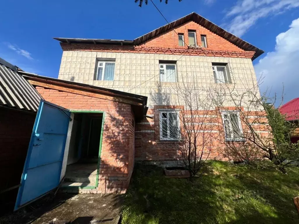 Коттедж в Томская область, Томск пос. Апрель, Листопадная ул. (250 м) - Фото 1