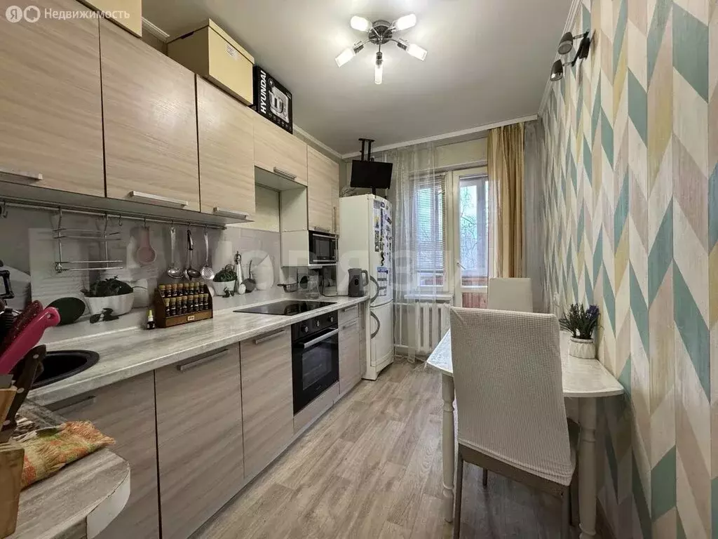 3-комнатная квартира: Тюмень, улица Монтажников, 16 (65.1 м) - Фото 2