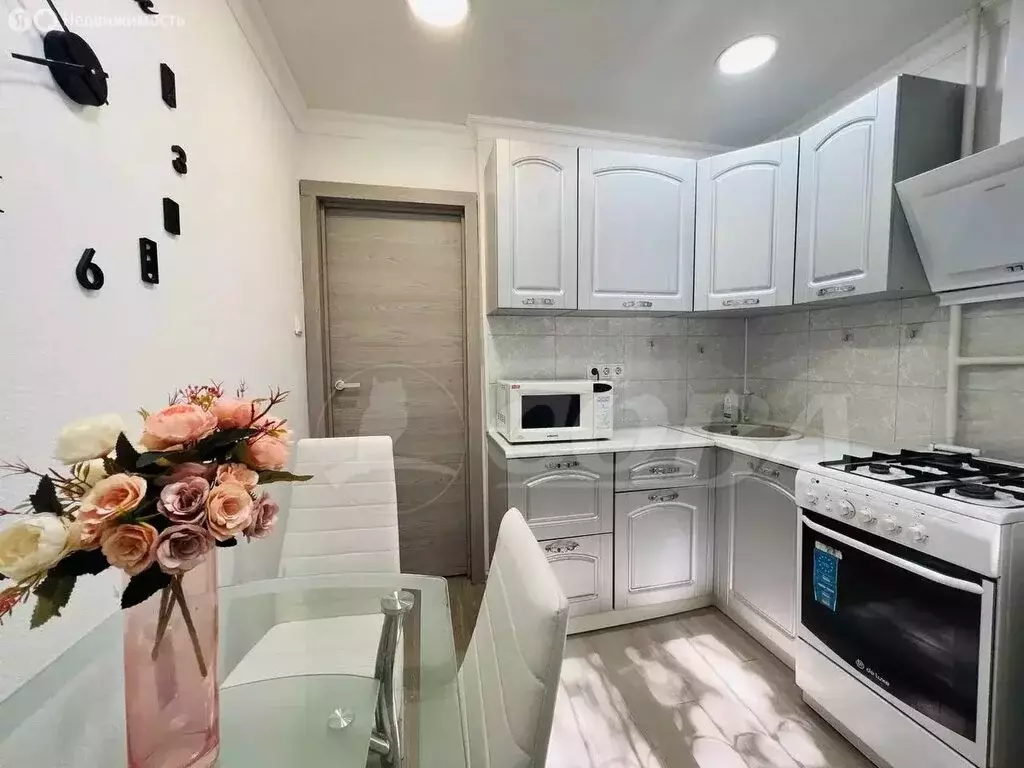 1-комнатная квартира: Тюмень, проезд Геологоразведчиков, 40 (30 м) - Фото 1