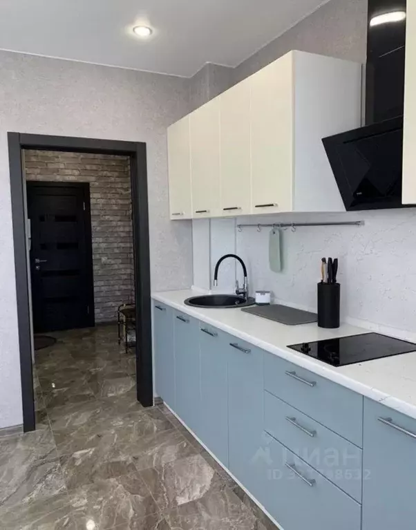 Студия Тюменская область, Тюмень Таврическая ул., 9к7 (30.0 м) - Фото 0