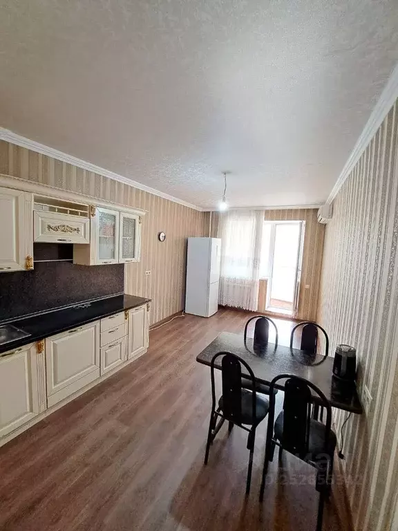 3-к кв. Астраханская область, Астрахань ул. Татищева, 4Б (100.0 м) - Фото 1