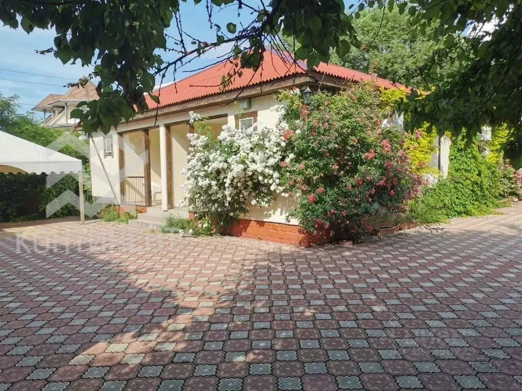 Коттедж в Крым, Черноморский район, с. Межводное ул. Буденного, 12 ... - Фото 1