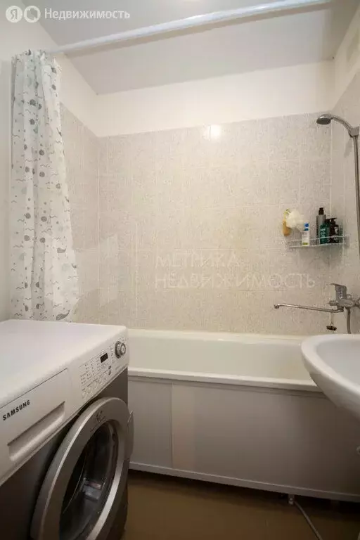 2-комнатная квартира: Тюмень, улица Республики, 204к13 (58.5 м) - Фото 0