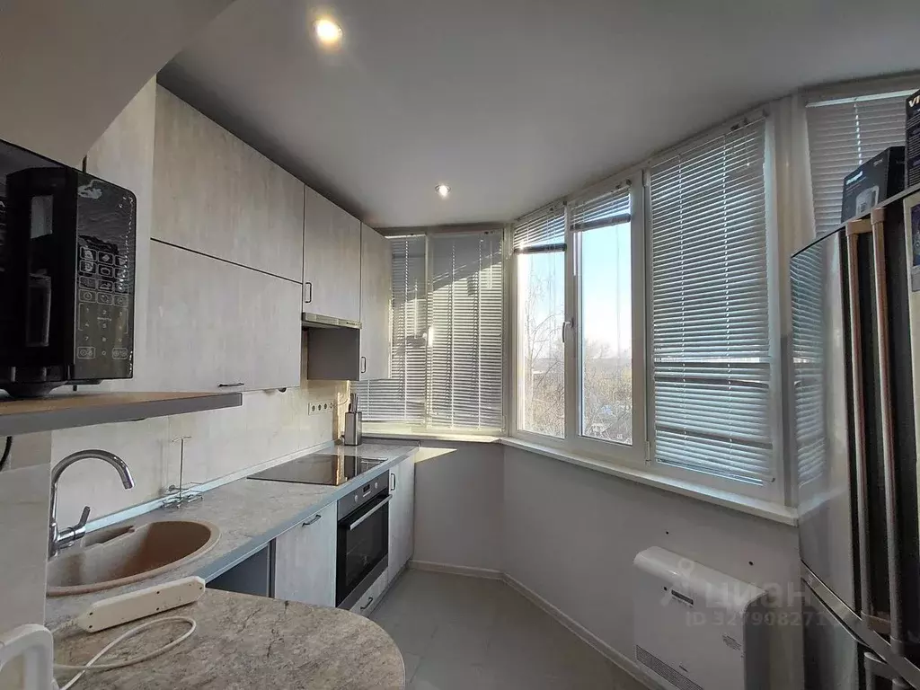 3-к кв. Московская область, Красногорск Ильинское ш., 6 (67.8 м) - Фото 1