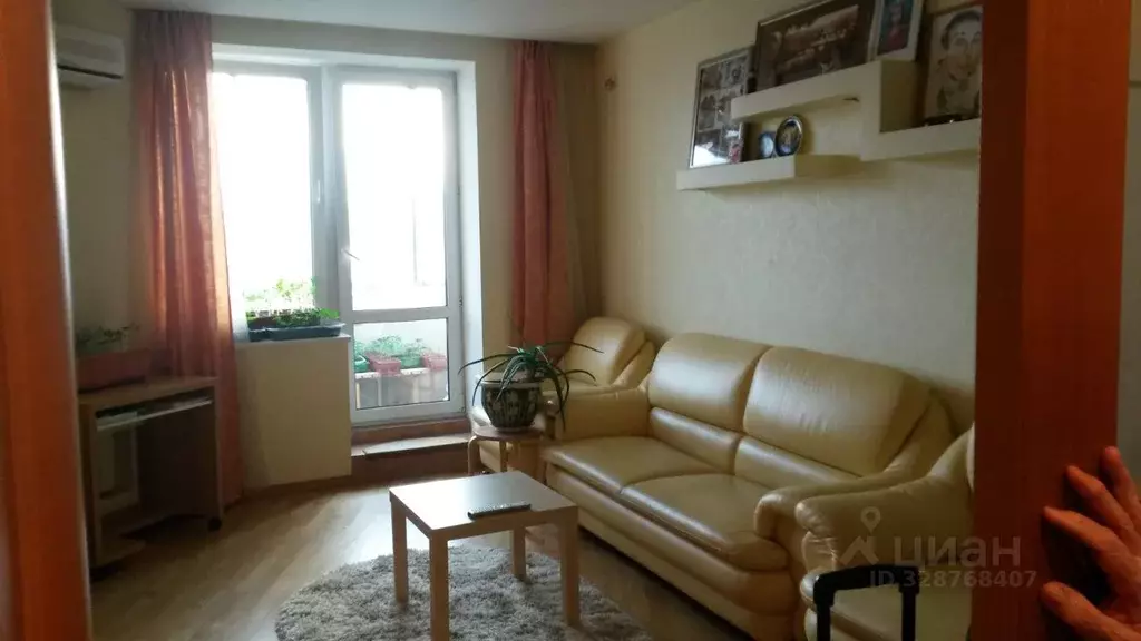 Комната Москва ул. Саморы Машела, 8 (17.0 м) - Фото 1