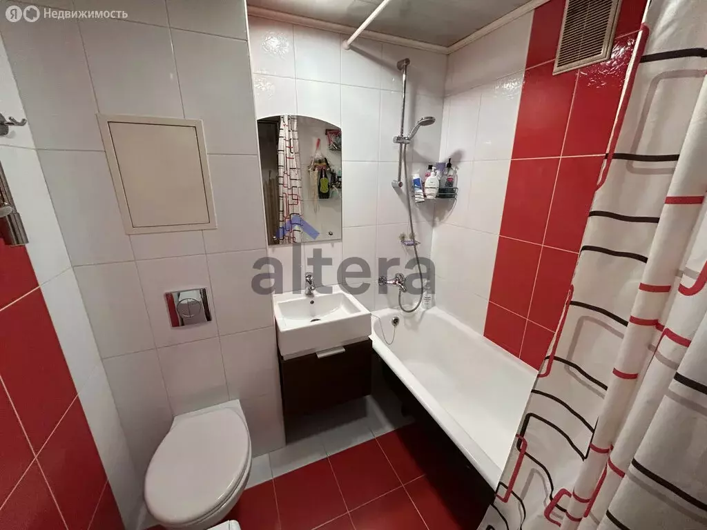 1-комнатная квартира: Казань, улица Сафиуллина, 21 (39 м) - Фото 2