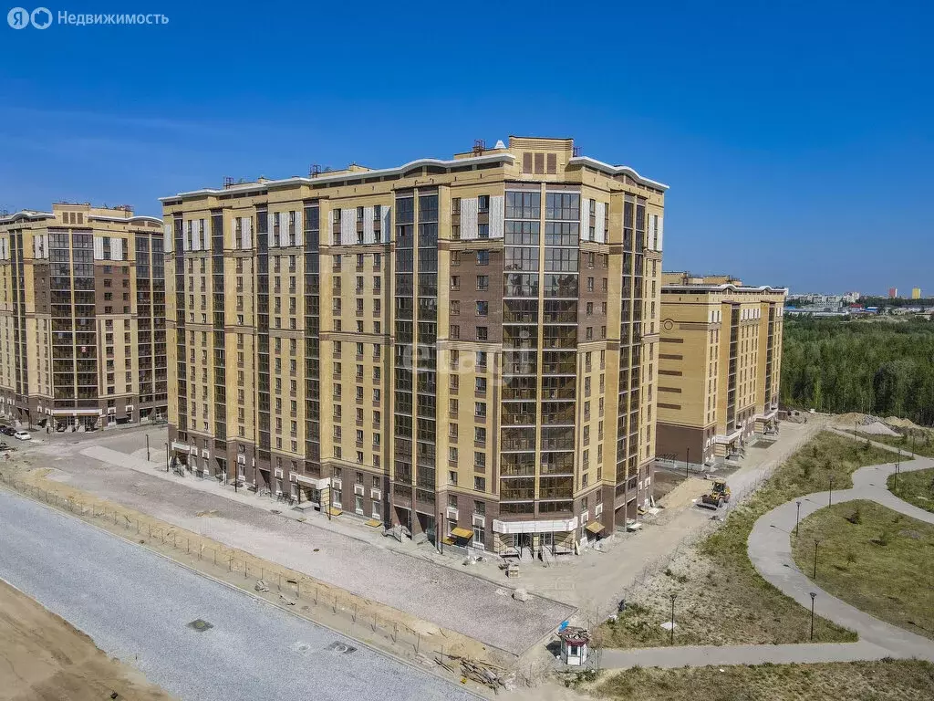 1-комнатная квартира: Тюмень, улица Тимофея Кармацкого, 7 (67.6 м) - Фото 1