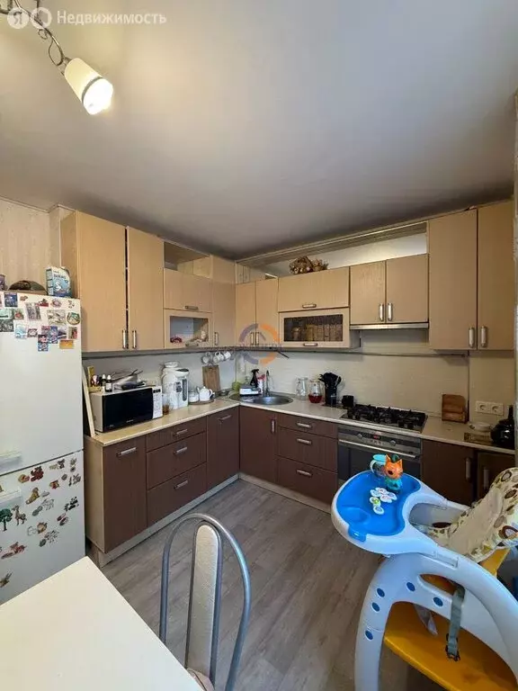 4-комнатная квартира: Великий Новгород, Донецкий район, улица ... - Фото 1