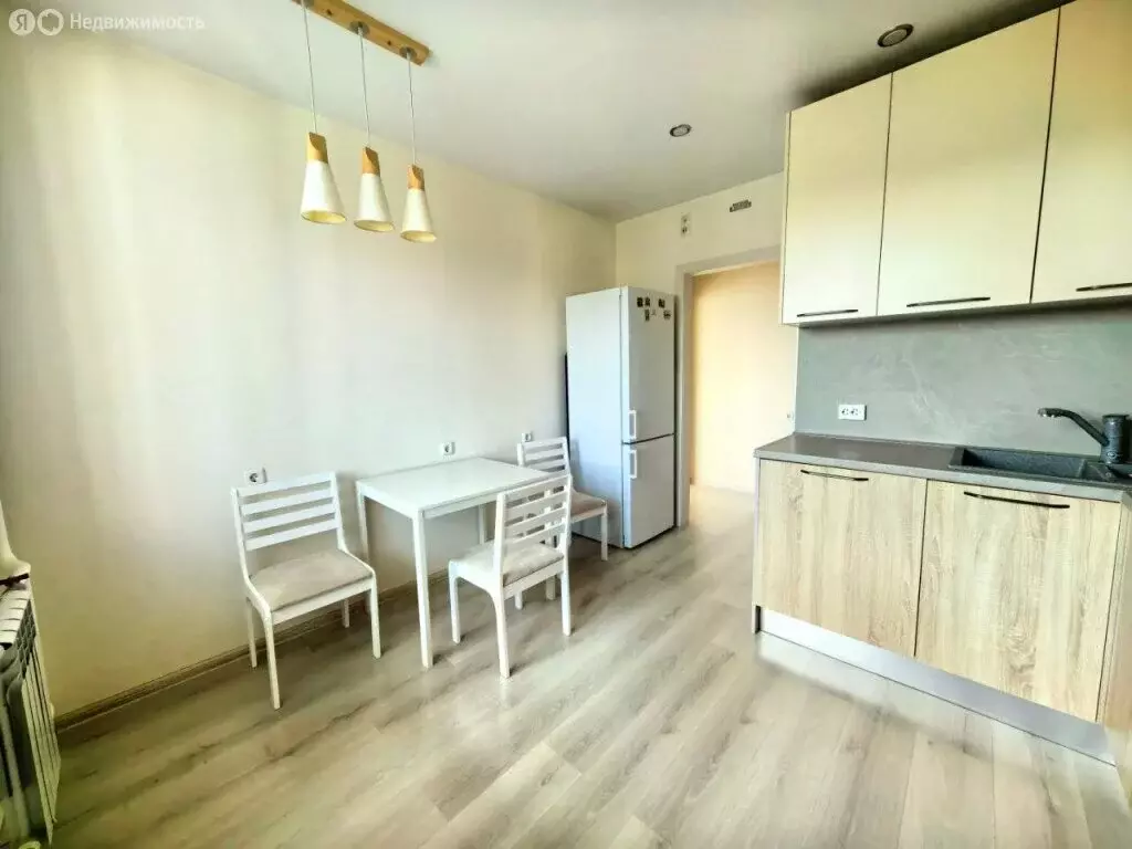 2-комнатная квартира: Благовещенск, улица Василенко, 3 (55 м) - Фото 1