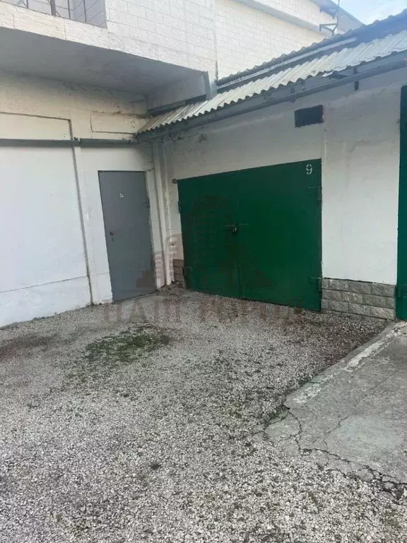 Гараж в Крым, Феодосия бул. Старшинова, 12 (44 м) - Фото 0