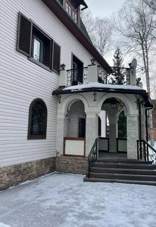 Дом в Новосибирская область, Бердск ул. Абрикосовая (460 м) - Фото 1