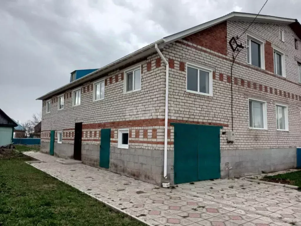 Дом в Башкортостан, Бирск городское поселение, с. Пономаревка ул. ... - Фото 1
