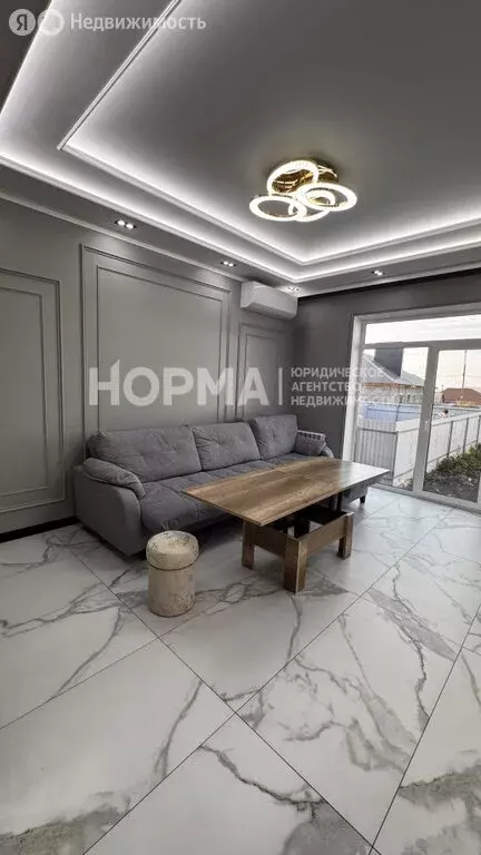 Дом в Октябрьский, улица Виктора Ухарского (125 м) - Фото 1