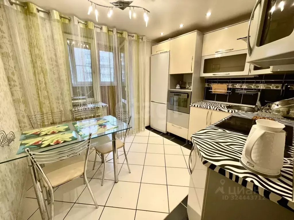 3-к кв. Воронежская область, Воронеж ул. Хользунова, 72А (71.0 м) - Фото 1